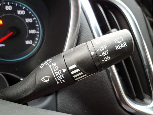 Used 2024 Chevrolet Equinox LT FWD image 29