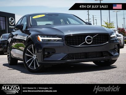 Used 2021 Volvo S60 T5 Momentum w/ Premium Package