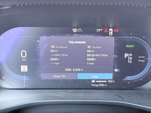 Used 2024 Volvo XC40 Recharge Plus w/ Protection Package Premier image 5