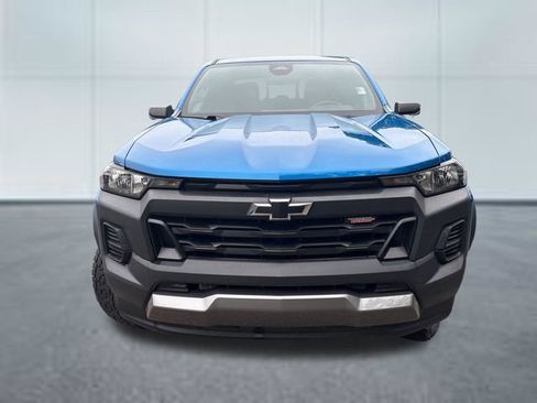 Used 2024 Chevrolet Colorado Trail Boss w/ Advanced Trailering Package AWD/4WD image 6