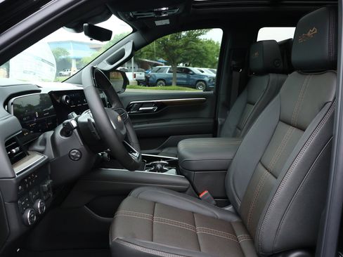 New 2026 Chevrolet Tahoe High Country AWD/4WD image 12