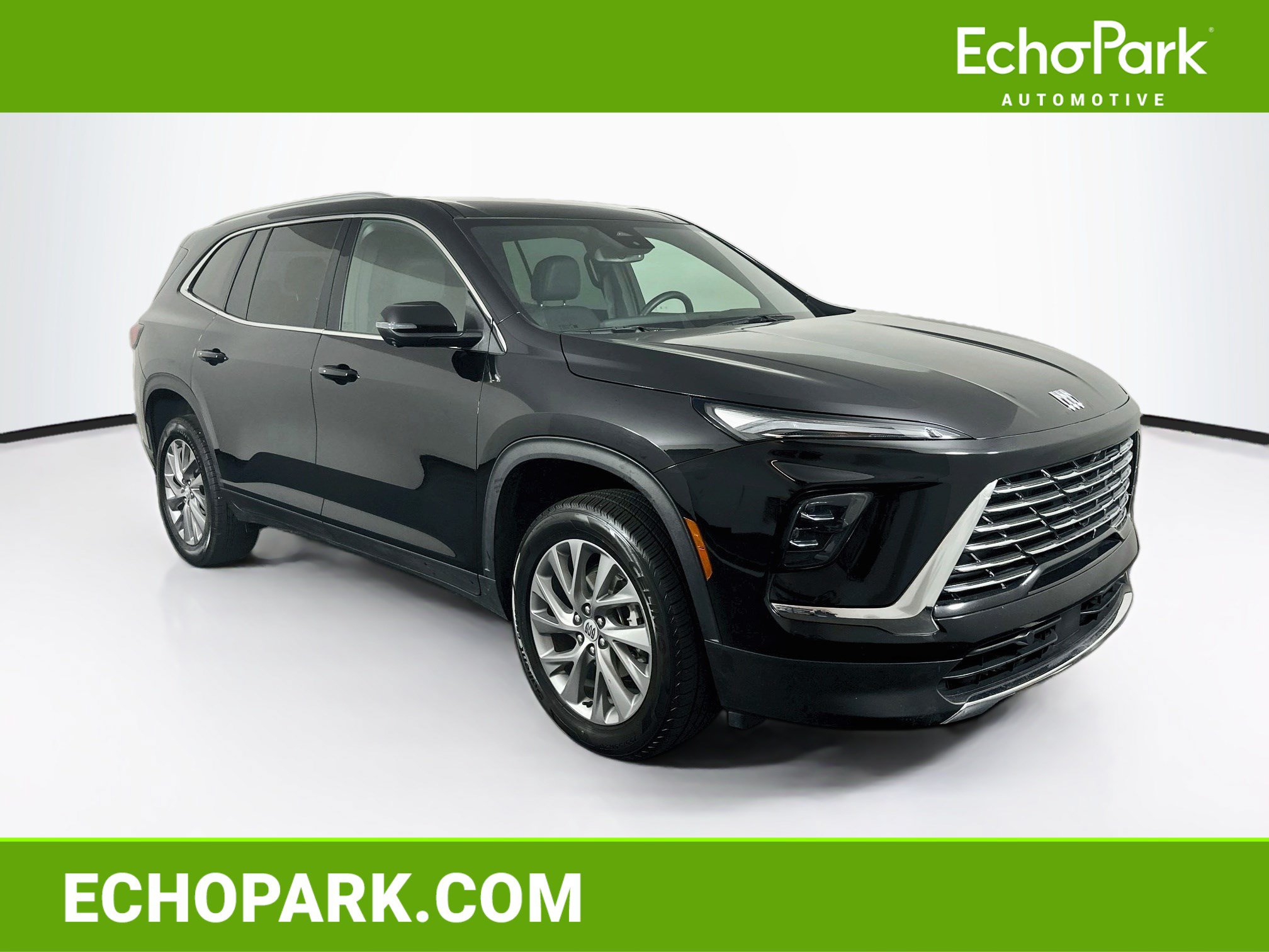 Used 2025 Buick Enclave Preferred FWD image 1