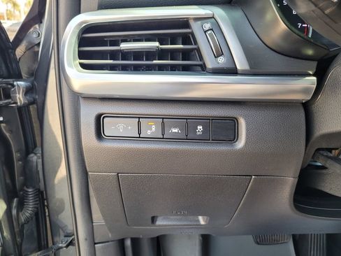 Used 2022 Kia Telluride LX AWD/4WD image 29