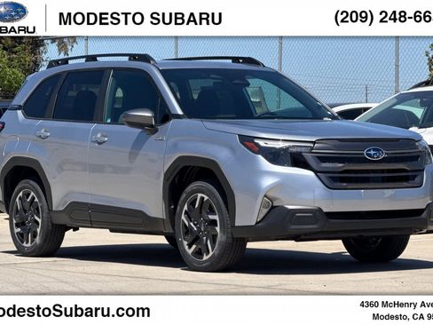 New 2026 Subaru Forester Premium AWD/4WD image 1