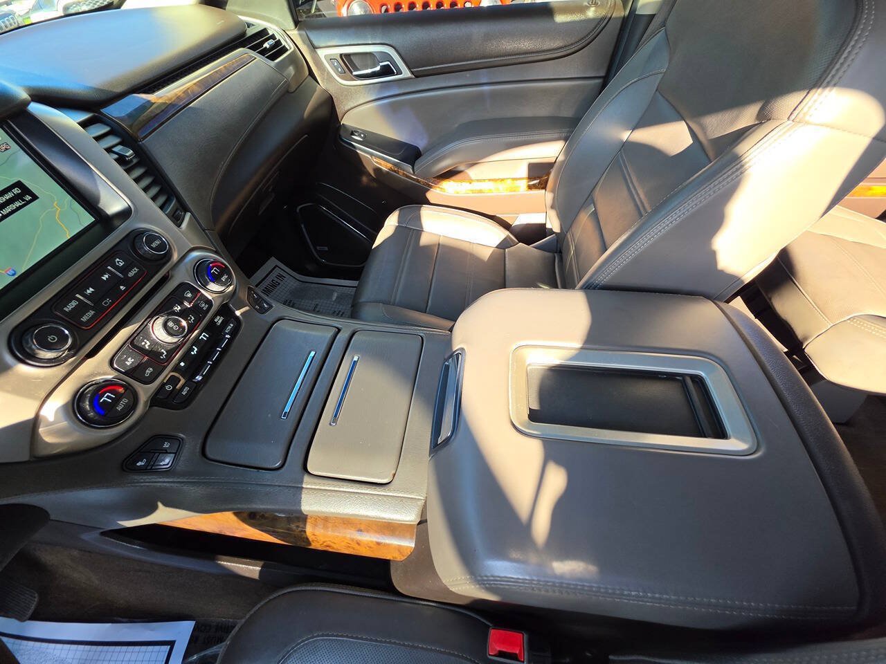 Used 2015 GMC Yukon Denali w/ Touring Package AWD/4WD image 47