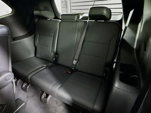 Used 2025 Buick Enclave Preferred image 27