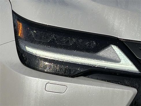 Certified 2024 Lexus LX 600 4WD w/ Appearance Package image 9
