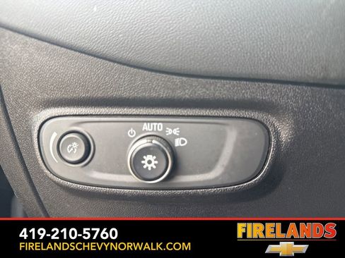 Certified 2018 Chevrolet Equinox LT image 11