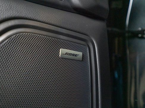 New 2026 Porsche Macan image 22