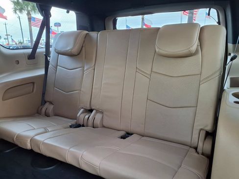 Used 2018 Cadillac Escalade ESV Platinum RWD image 23