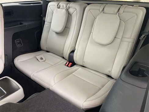 Used 2025 Lincoln Aviator Reserve w/ Equipment Group 201A image 10