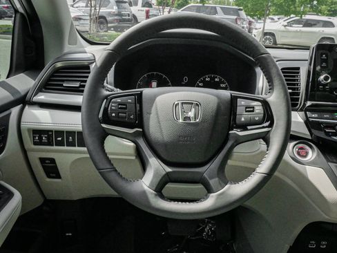 New 2026 Honda Odyssey EX-L image 17