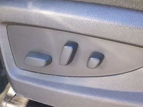 Used 2014 Chevrolet Silverado 1500 LT image 18