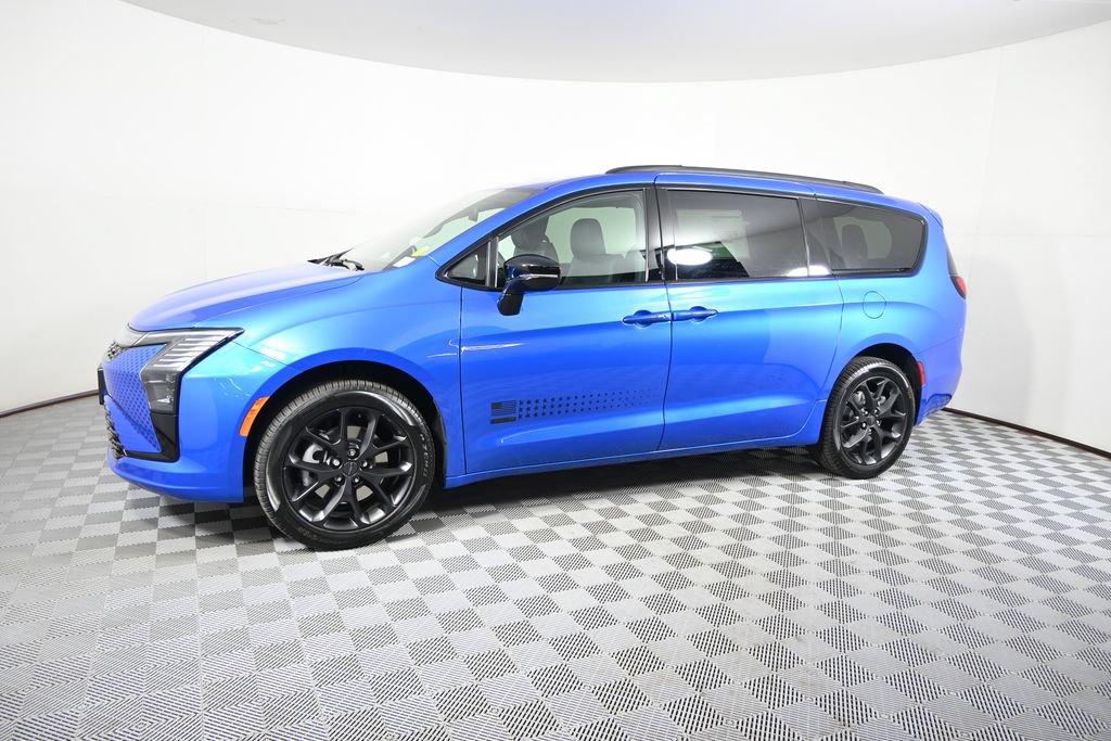 New 2027 Chrysler Pacifica Select AWD/4WD image 2