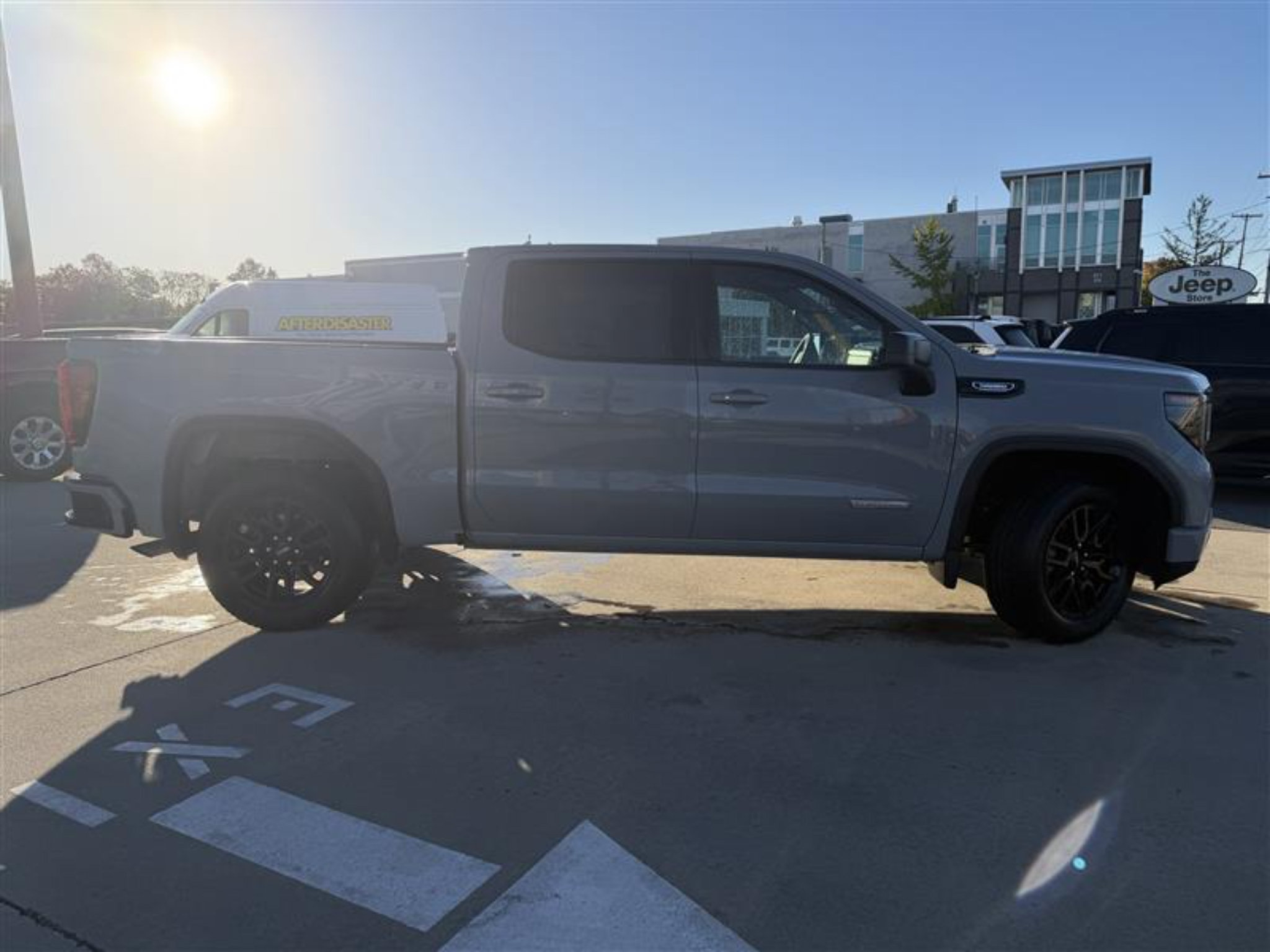Used 2024 GMC Sierra 1500 Elevation AWD/4WD image 8