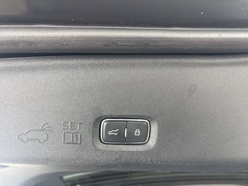 Used 2025 Ford Expedition Active image 39