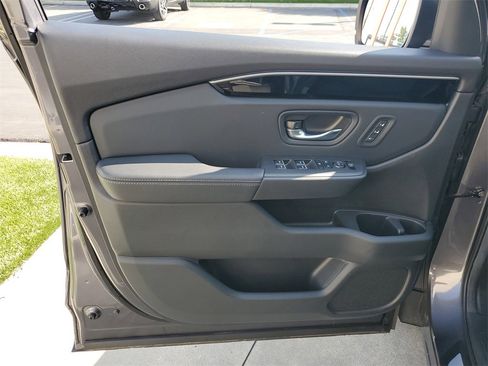 Used 2025 Honda Pilot EX-L image 21