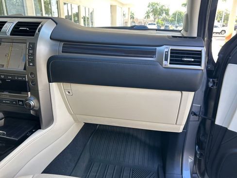 Used 2021 Lexus GX 460 Premium image 29