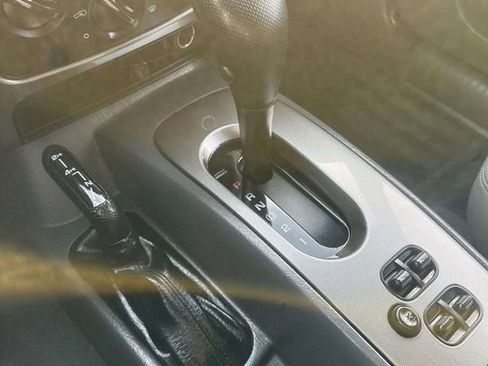 Used 2006 Jeep Liberty Renegade w/ Luxury Group image 21