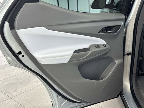 Used 2023 Chevrolet Bolt EUV Premier FWD image 4