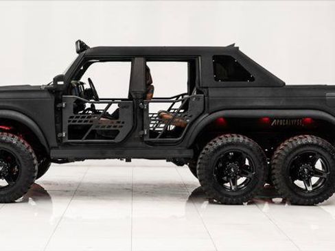 Used 2022 Ford Bronco Outer Banks image 3