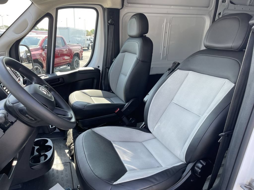 Used 2025 RAM ProMaster 2500 w/ Convenience Group FWD image 6