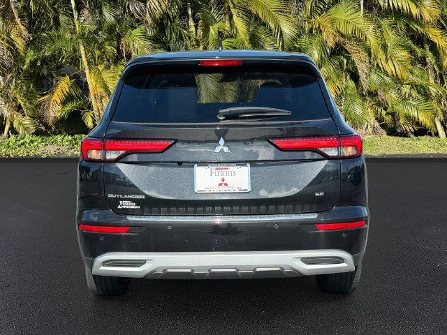 Used 2024 Mitsubishi Outlander SE FWD image 6