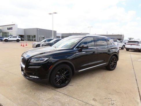 Certified 2023 Lincoln Nautilus Reserve w/ Equipment Group 202A image 2