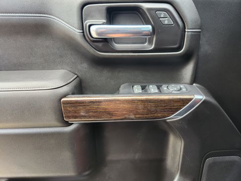 Used 2022 GMC Sierra 1500 Elevation w/ LPO, Elevation Black Package AWD/4WD image 18