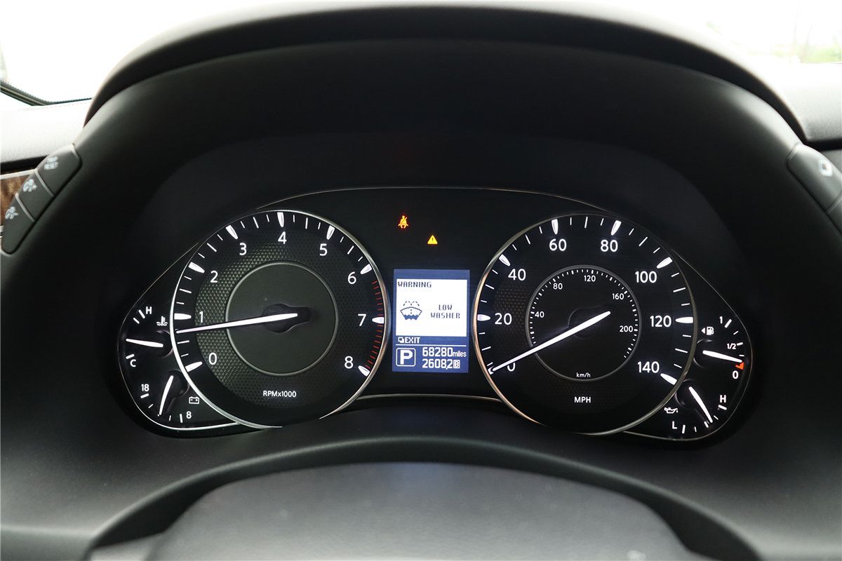 Used 2017 Nissan Armada Platinum w/ Captain Seat Package AWD/4WD image 31