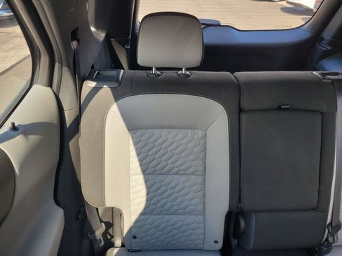 Used 2019 Chevrolet Equinox LS FWD image 11
