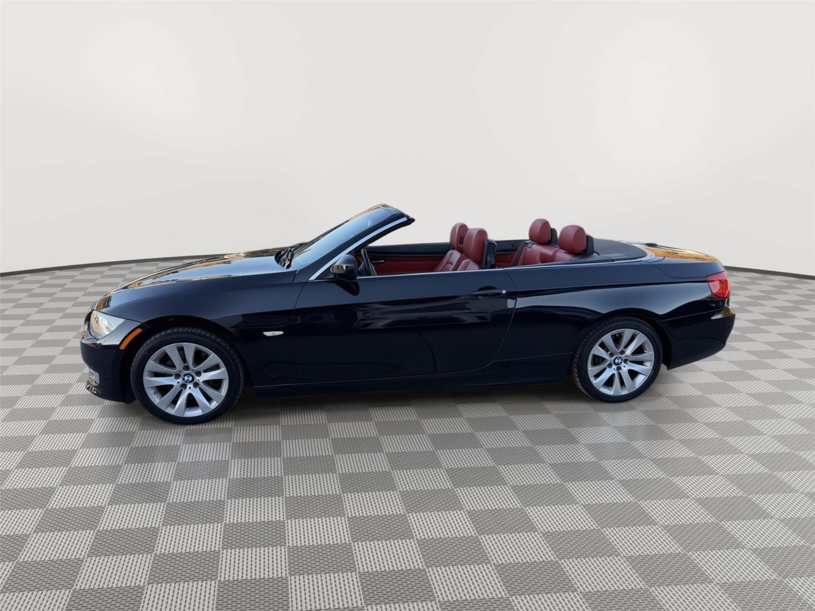 Used 2013 BMW 328i Convertible RWD image 4