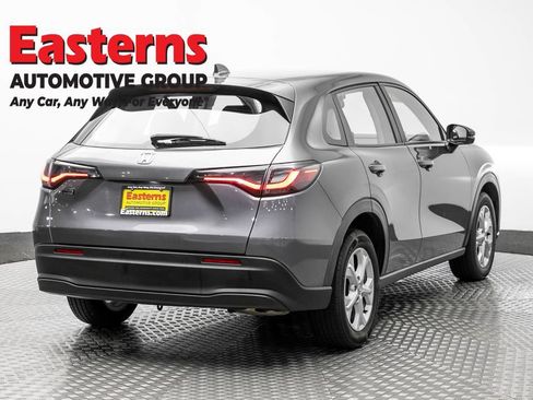 Used 2023 Honda HR-V LX image 5