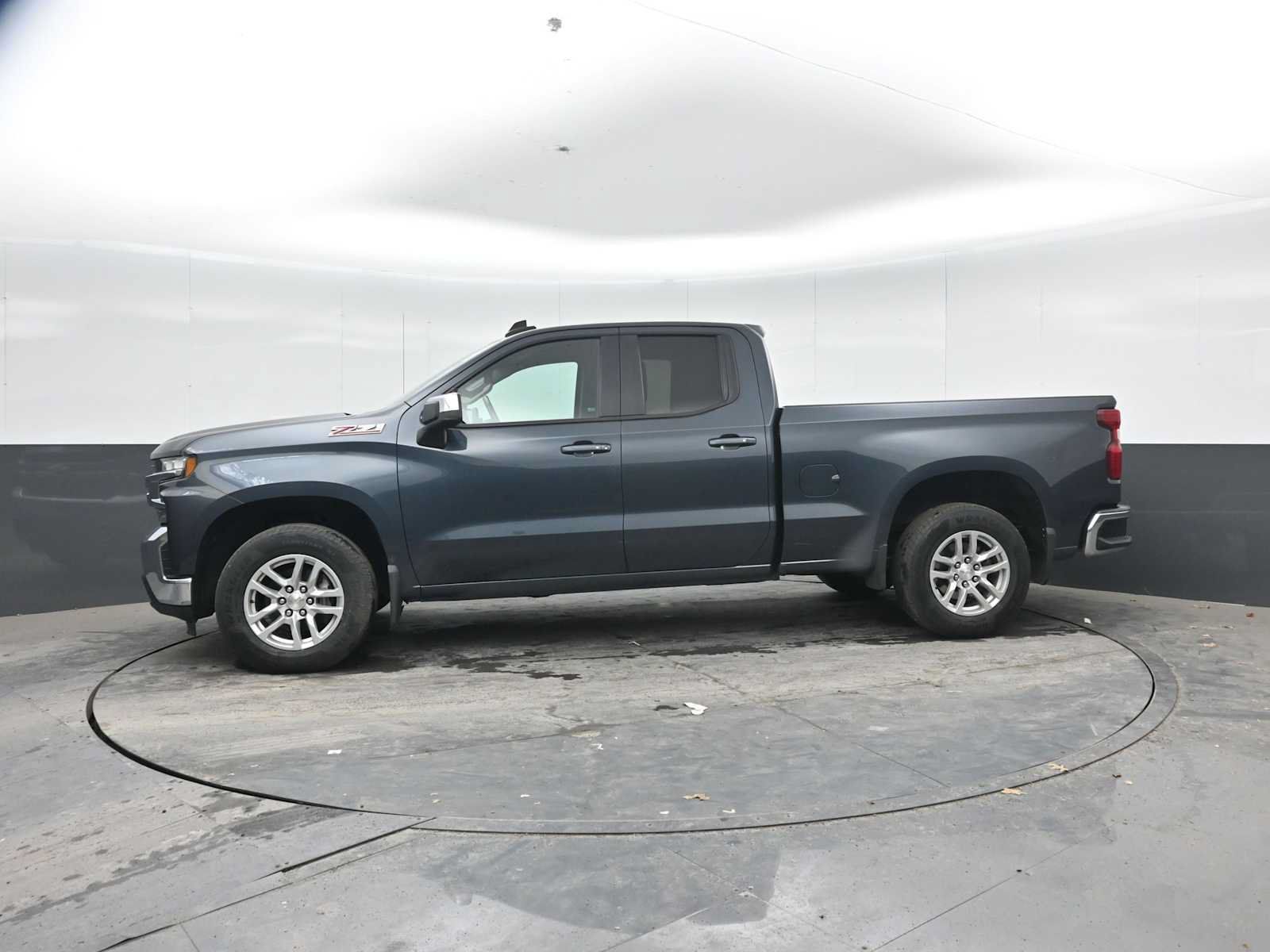 Used 2019 Chevrolet Silverado 1500 LT w/ All-Star Edition AWD/4WD image 4