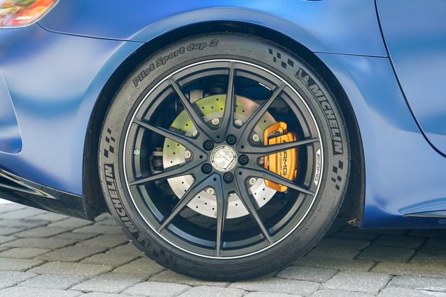 Used 2020 Mercedes-Benz AMG GT R image 32