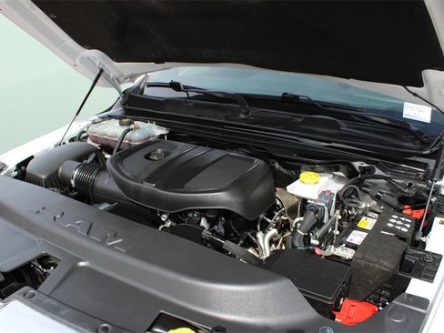 Used 2025 RAM 1500 Laramie image 6