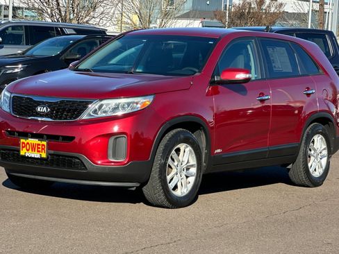 Used 2014 Kia Sorento LX image 8