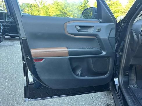 Used 2023 Ford Bronco Sport Outer Banks w/ Tech Package AWD/4WD image 14