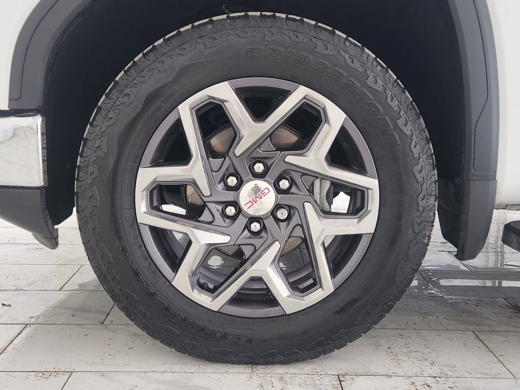 Used 2025 GMC Sierra 1500 SLT w/ SLT Premium Package AWD/4WD image 10