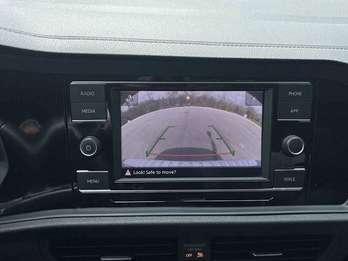 Used 2023 Volkswagen Jetta SE FWD image 43