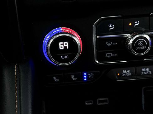 Used 2022 GMC Yukon AT4 image 26