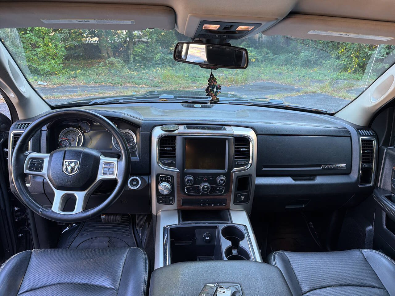 Used 2013 RAM 1500 Laramie w/ Convenience Group AWD/4WD image 16