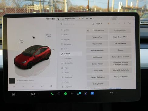 Used 2023 Tesla Model Y Performance image 28