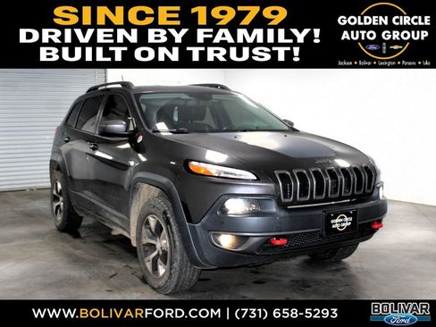 Used 2017 Jeep Cherokee Trailhawk w/ Comfort/Convenience Group image 1