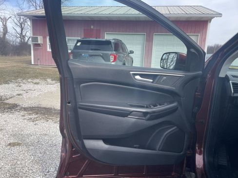 Used 2015 Ford Edge SEL w/ Equipment Group 201A image 9