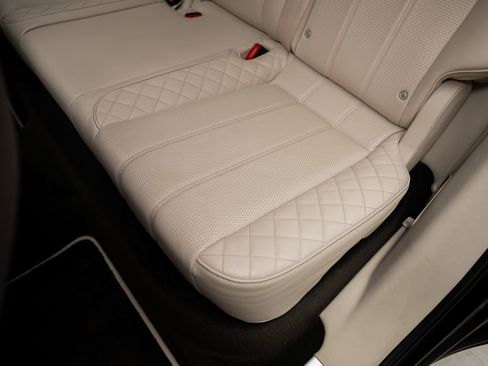 Used 2018 Bentley Bentayga AWD/4WD image 67