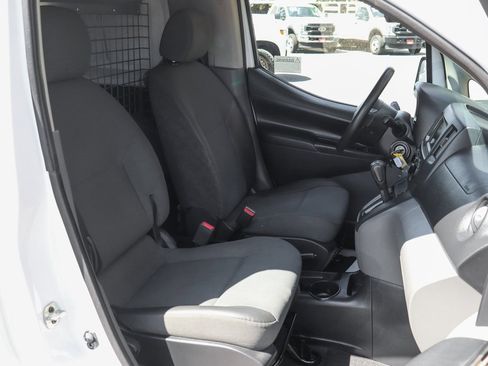 Used 2021 Nissan NV200 S w/ Back Door Glass Package image 35