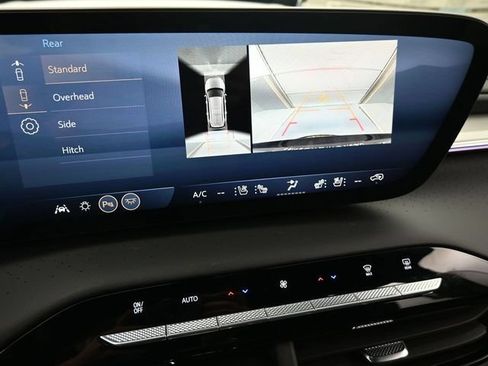 New 2026 Buick Enclave Avenir w/ Super Cruise Package FWD image 37