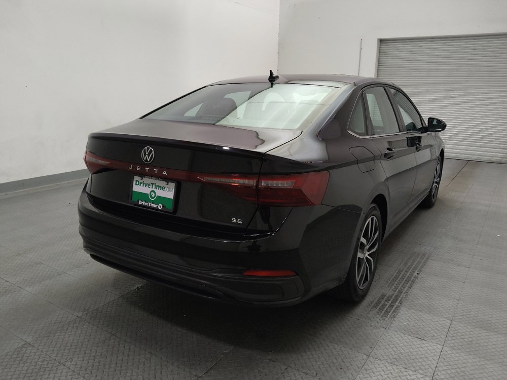 Used 2025 Volkswagen Jetta SE FWD image 7