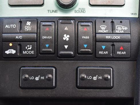 Used 2010 Honda Pilot Touring image 33